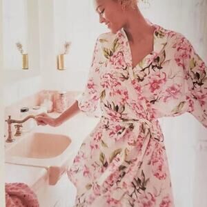 Show Me your MUMU Brie Pink Floral Short Robe  Garden of Blooms One Size NEW